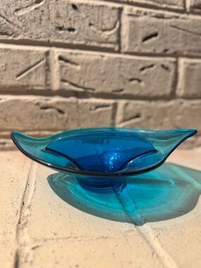 Viking Bluenique Aqua hand blown Blue Glass Decorative Seperated relish dish.
